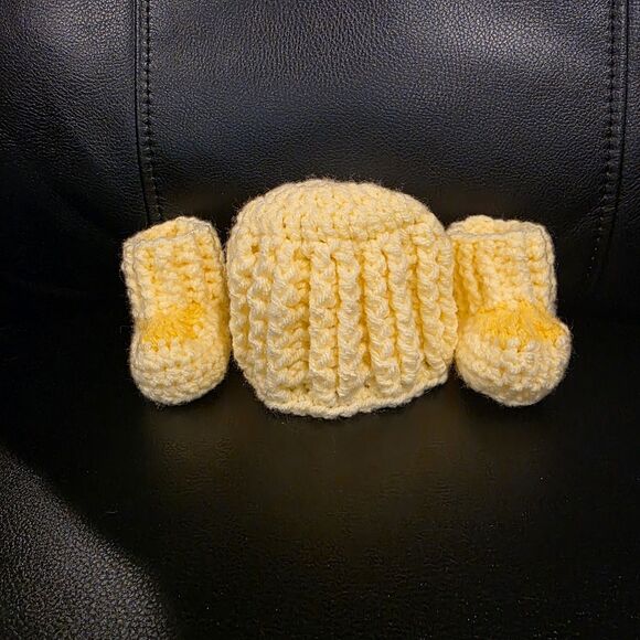 Baby Crochet Booties Hat New, Acrylic Pick Size & Colors Made To Order - Picture 5 of 12